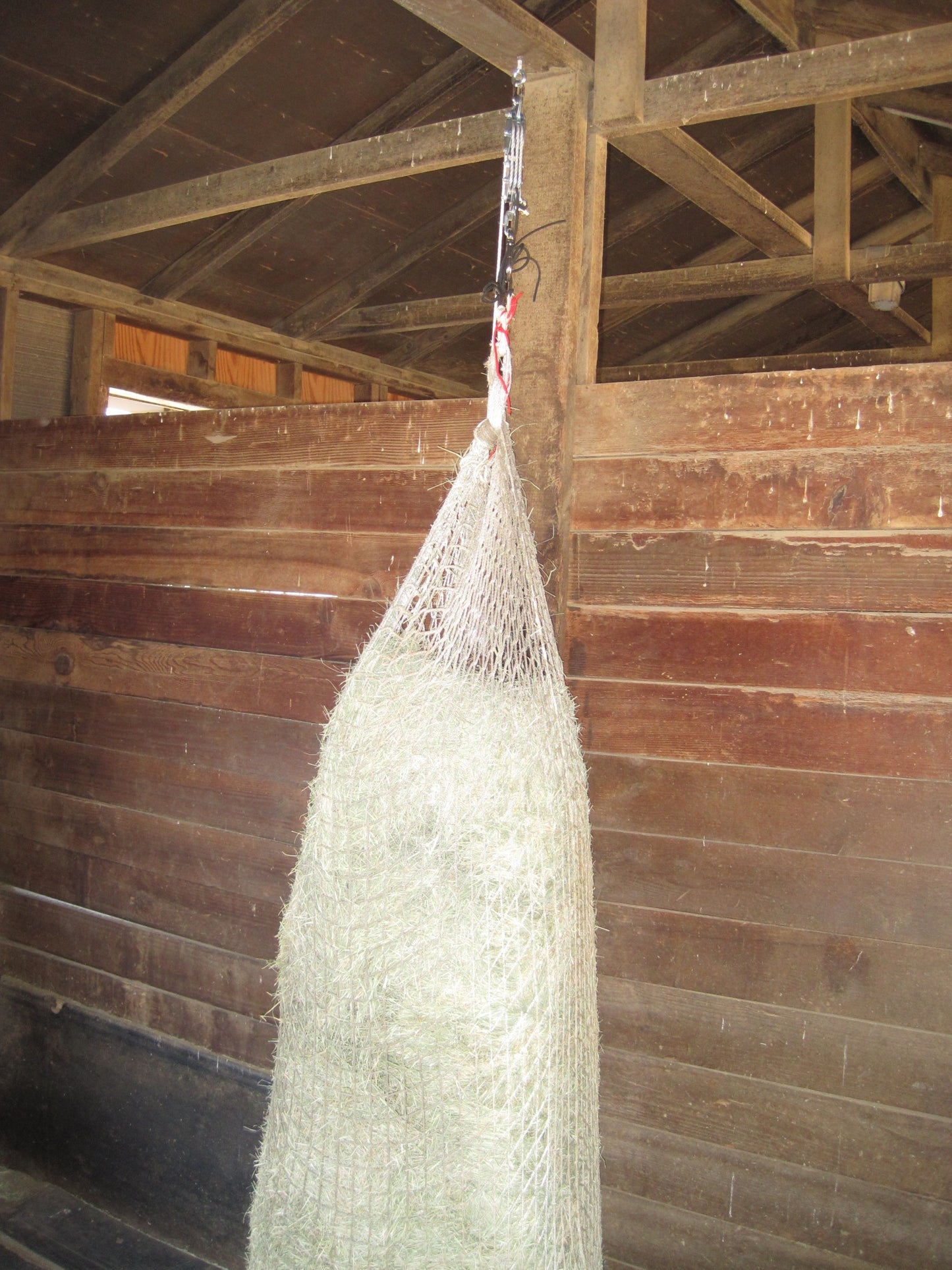 Freedom Feeder Full Bale Net/3 String Bale